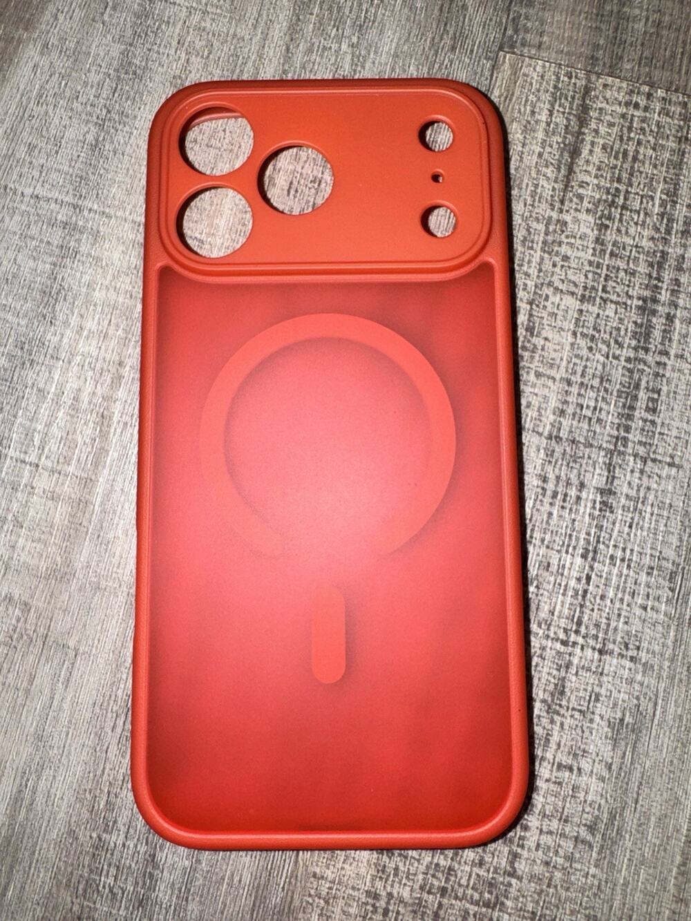 Red MagSafe-Compatible Smartphone Case - Unbranded